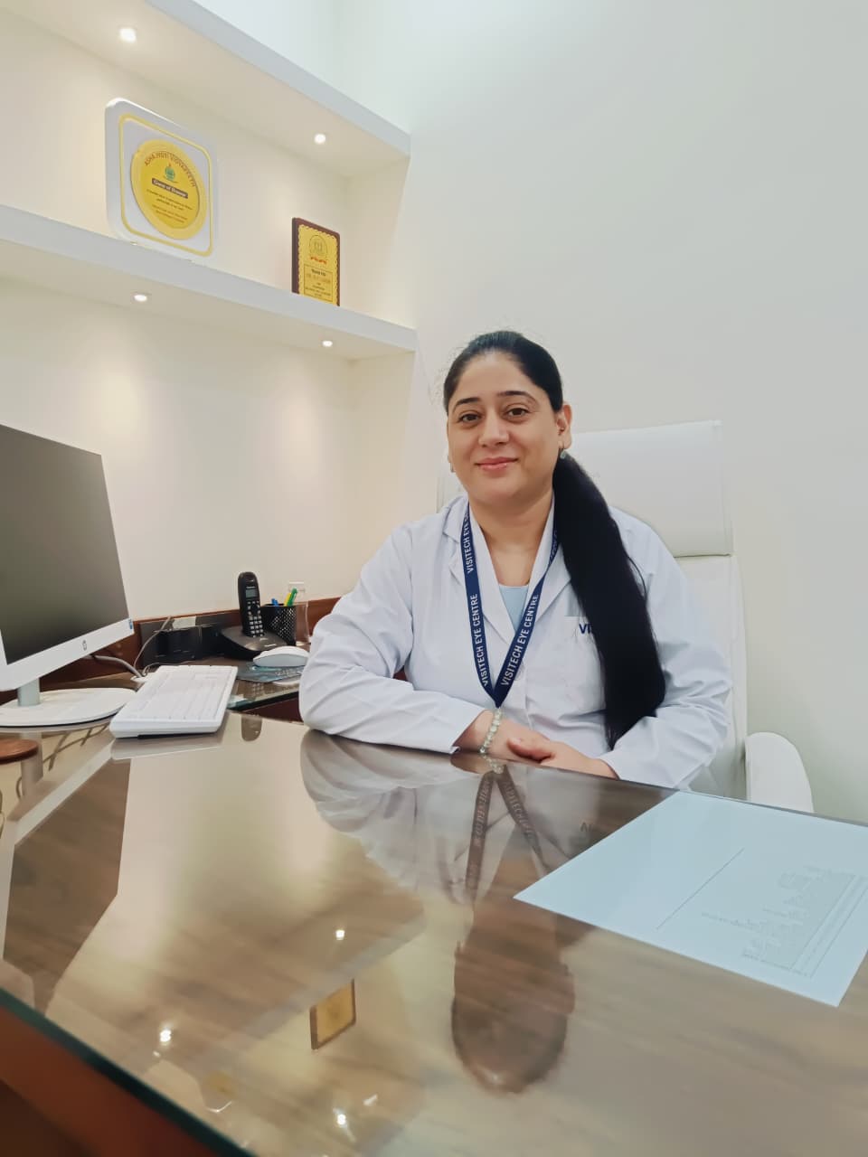 Dr. Sheetal Bakshi — Visitech Eye Centre
